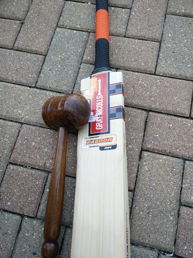 Bat Edge Knocking &amp; Oiling